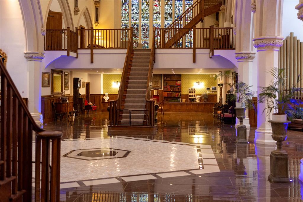 Central Nave