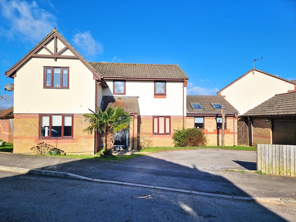 THE FIRS, NEWTON, PORTHCAWL, CF36 5AX 4 bed detached house - £550,000