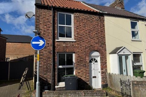 2 bedroom semi-detached house for sale, 32 Guanock Terrace, King's Lynn PE30 5QT