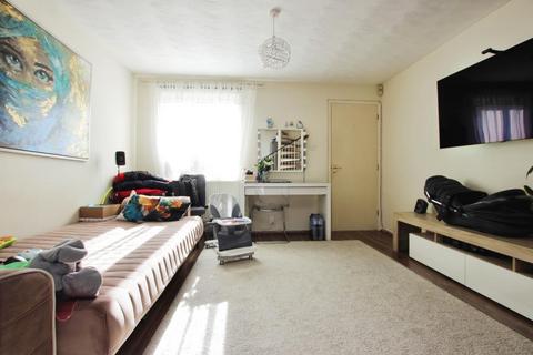 2 bedroom terraced house to rent, Dewfalls Drive, Bristol BS32