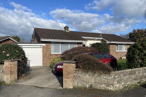 3 bedroom bungalow to rent, Chichester Close, Barnstaple, EX32