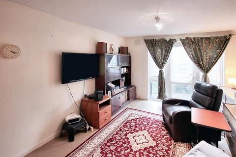 1 bedroom flat for sale, Torrington Square, Croydon, CR0