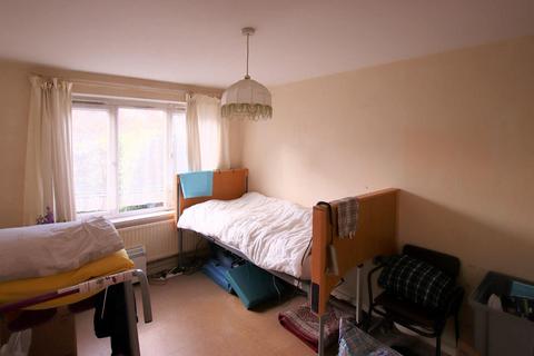 1 bedroom flat for sale, Torrington Square, Croydon, CR0