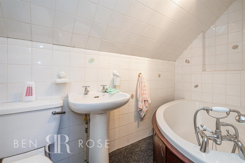 Master Ensuite