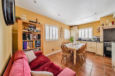 7 bedroom detached house for sale, Chiltern Avenue, Bushey WD23