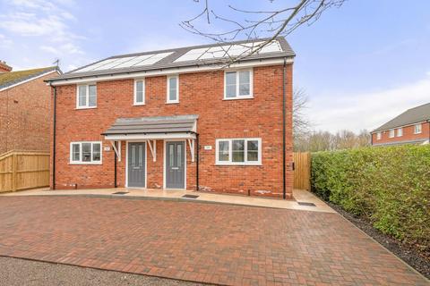 3 bedroom semi-detached house for sale, Skegness Road, Burgh Le Marsh PE24