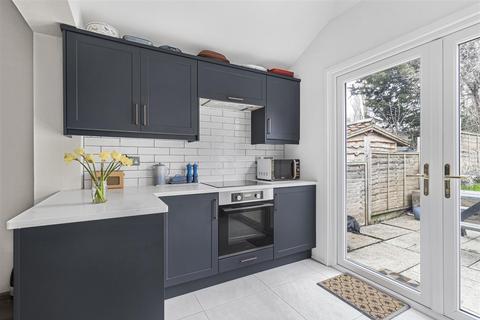3 Bartlow Road, Linton, Cambridge, CB21 4LY