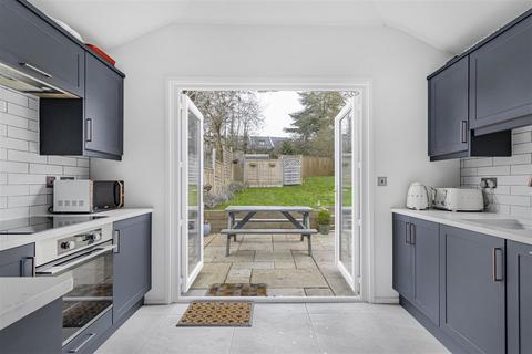3 Bartlow Road, Linton, Cambridge, CB21 4LY