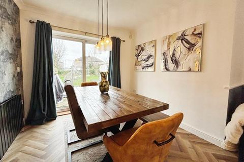 15 Acre Lane, Eccleshill, Bradford, BD2 2EH