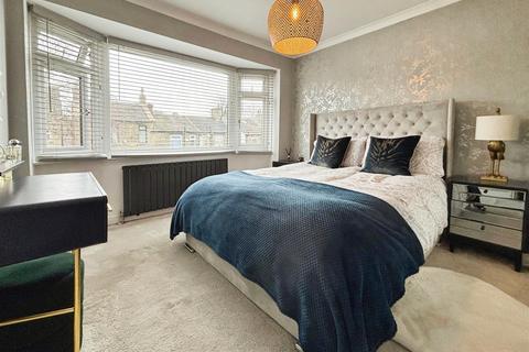 15 Acre Lane, Eccleshill, Bradford, BD2 2EH