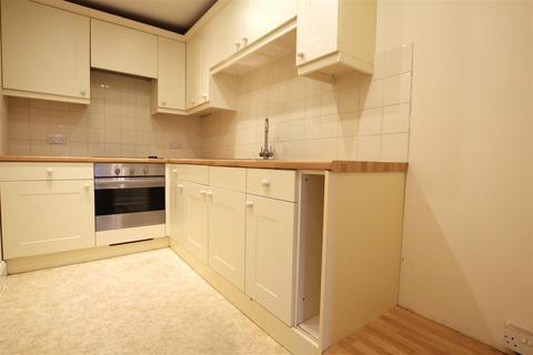 2 bedroom flat to rent, High Street, Ongar