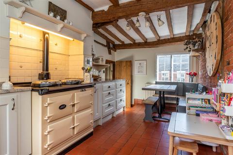 31 Bondgate, Castle Donington, Derby, DE74 2NS