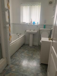 1 bedroom semi-detached house to rent, Keele Road, Newcastle ST5