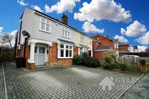 4 bedroom semi-detached house for sale, Drury Road, Colchester