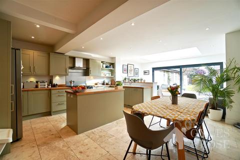 60 Drury Road, Colchester, CO2 7UU