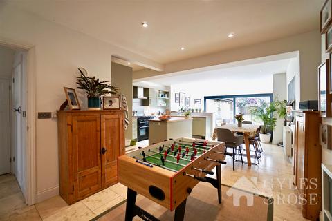 60 Drury Road, Colchester, CO2 7UU