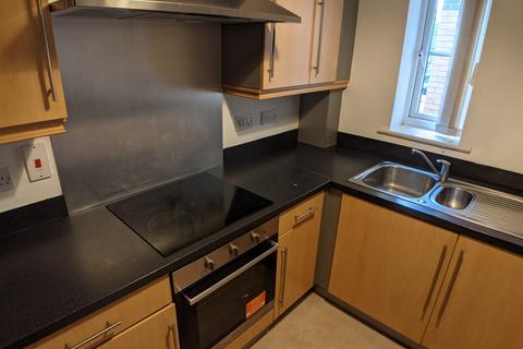 2 bedroom flat to rent, Mitford Road, Manchester M14