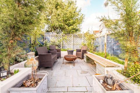 94 Crown Lane, Morden, SM4 5BU