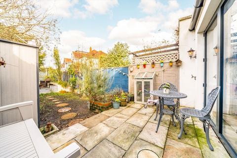 94 Crown Lane, Morden, SM4 5BU