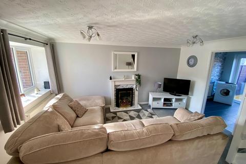 3 bedroom terraced house for sale, Hazelwood Drive, Gonerby Hill Foot, Grantham, NG31