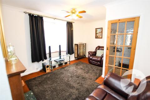 2 bedroom end of terrace house for sale, Morston Gardens, London, SE9