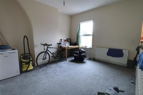 2 bedroom flat for sale, Walthall Street, Crewe