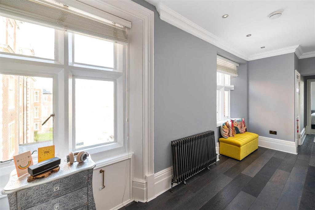 21 Victoria Court internals19.jpg