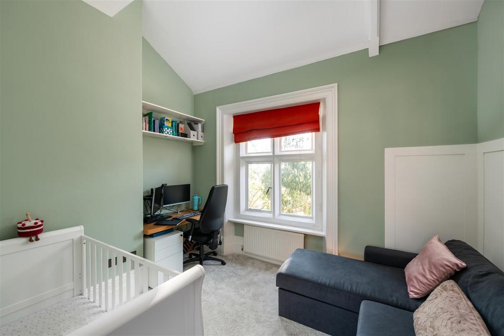 21 Victoria Court internals1.jpg