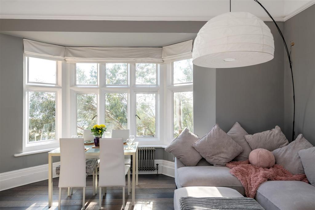 21 Victoria Court internals12.jpg