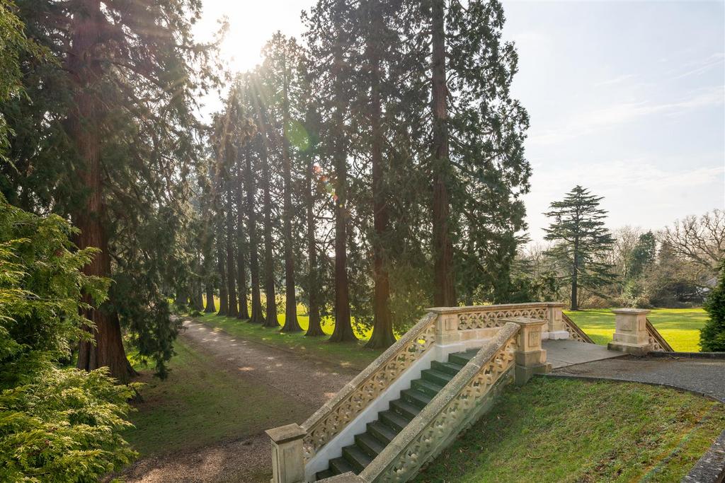 21 Victoria Court externals-12.jpg