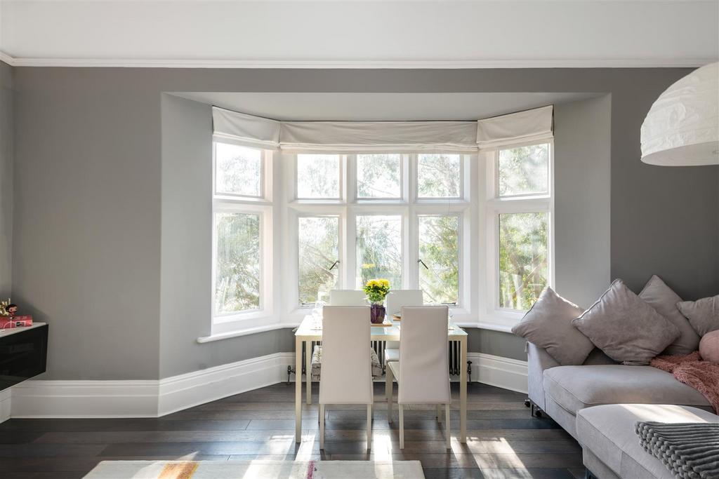 21 Victoria Court internals8.jpg