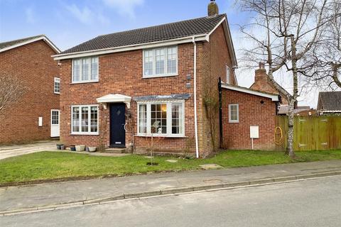 4 bedroom detached house for sale, Newton Crescent, Leeming, Northallerton