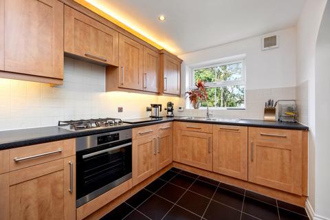 4 bedroom end of terrace house for sale, International Way, Sunbury-on-Thames, Surrey, TW16