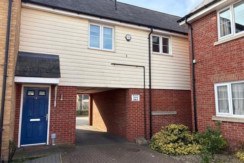 2 bedroom maisonette to rent, Laindon, Basildon