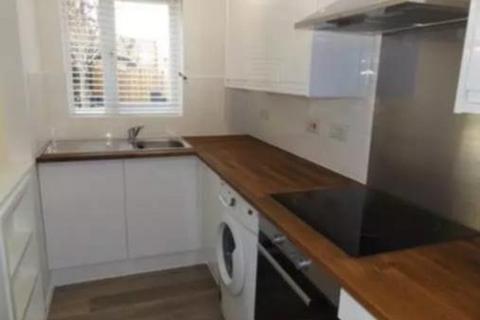 1 bedroom detached house to rent, Coe Avenue South Norwood London