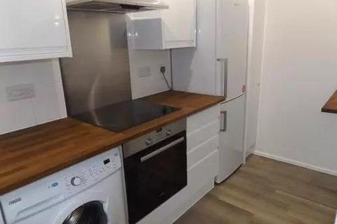 1 bedroom detached house to rent, Coe Avenue South Norwood London