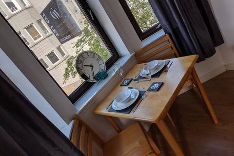 2 bedroom flat to rent, Cherrybank Gardens, City Centre, Aberdeen, AB11