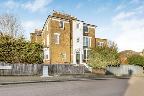 2 bedroom flat to rent, Ravensbourne Park, London SE6