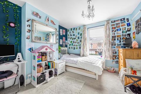 10 Asquith Road, Cheltenham, GL53 7EL