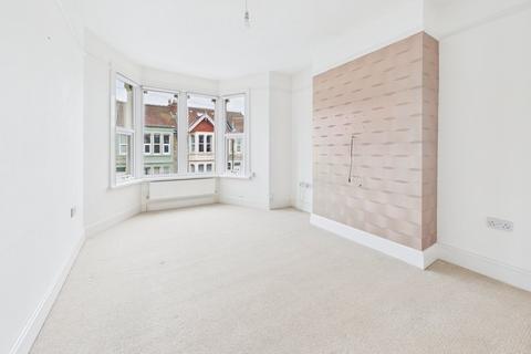 2 bedroom flat for sale, Amberey Road, Weston-Super-Mare, BS23