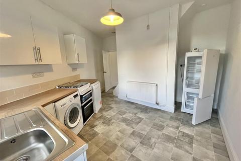 2 bedroom end of terrace house for sale, Hollincross Lane, Glossop