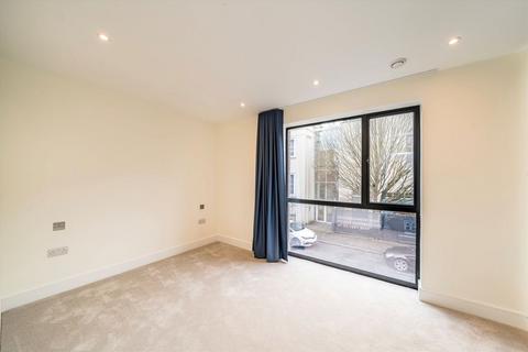 2 bedroom flat to rent, Coomer Place, London SW6