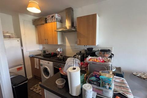 1 bedroom apartment for sale, Alexandra Road, Farnborough GU14