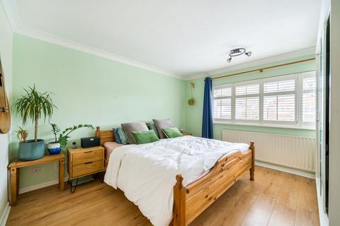 61 Waverley Road, Oxshott, Leatherhead, KT22 0SQ