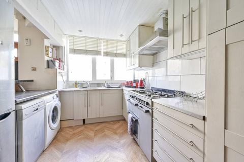 6 bedroom terraced house to rent, Danebury Avenue, Roehampton, London, SW15