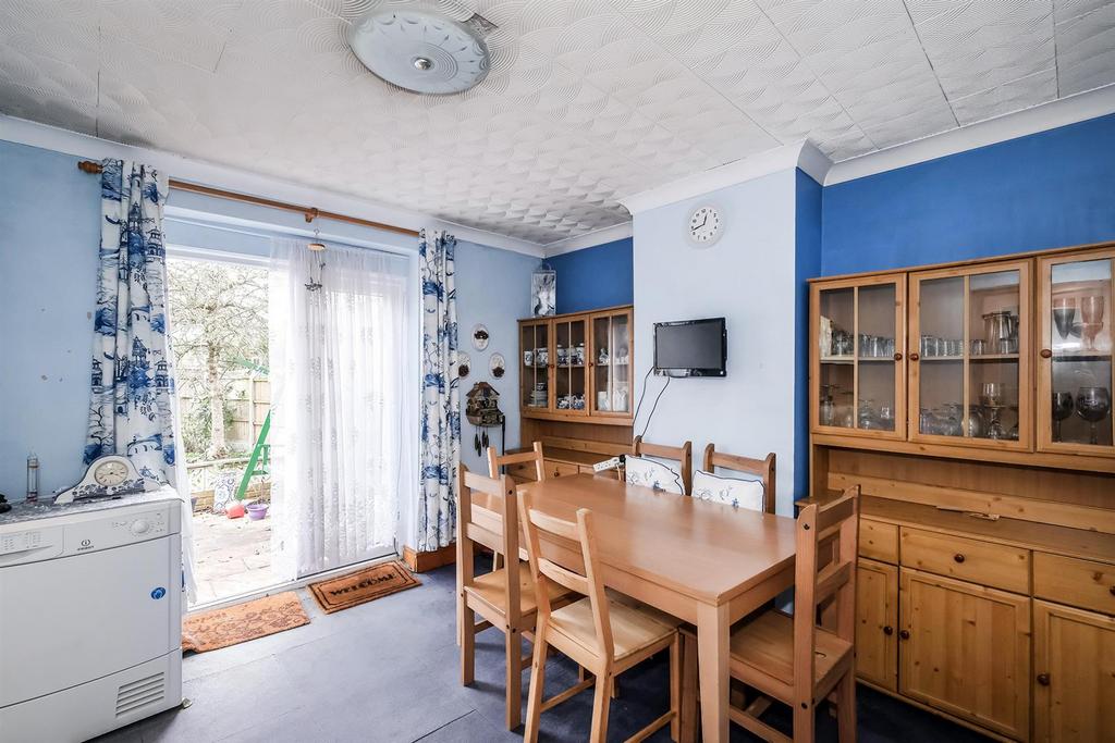 98 Redbridge Lane West-16 web.jpg