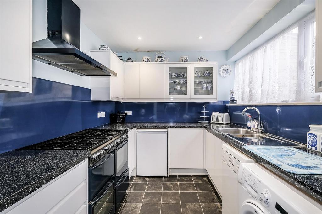 98 Redbridge Lane West-19 web.jpg