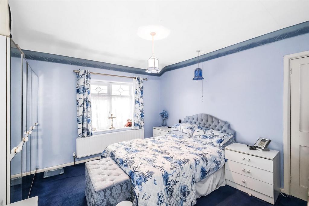 98 Redbridge Lane West-6 web.jpg