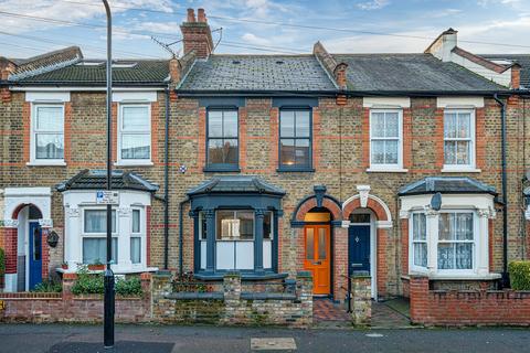 2 bedroom terraced house to rent, Russell Road, London E17