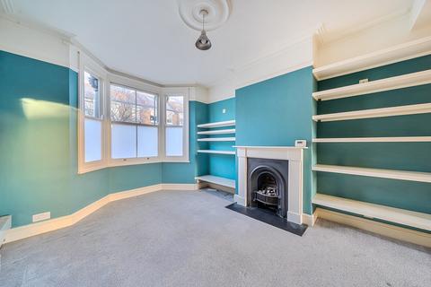2 bedroom terraced house to rent, Russell Road, London E17